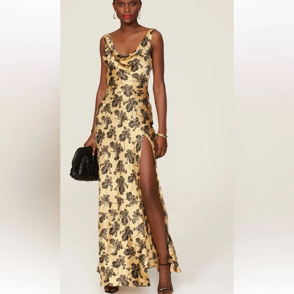 De La Vali Columbia Gown - Picture 1 of 6